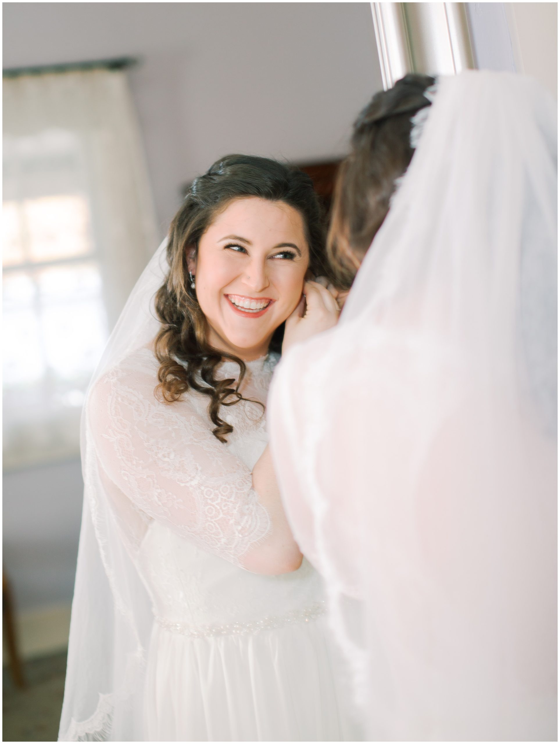 Bridal Mirror Photos, Jennifer Clapp Photography, Napa Valley Wedding Photographer